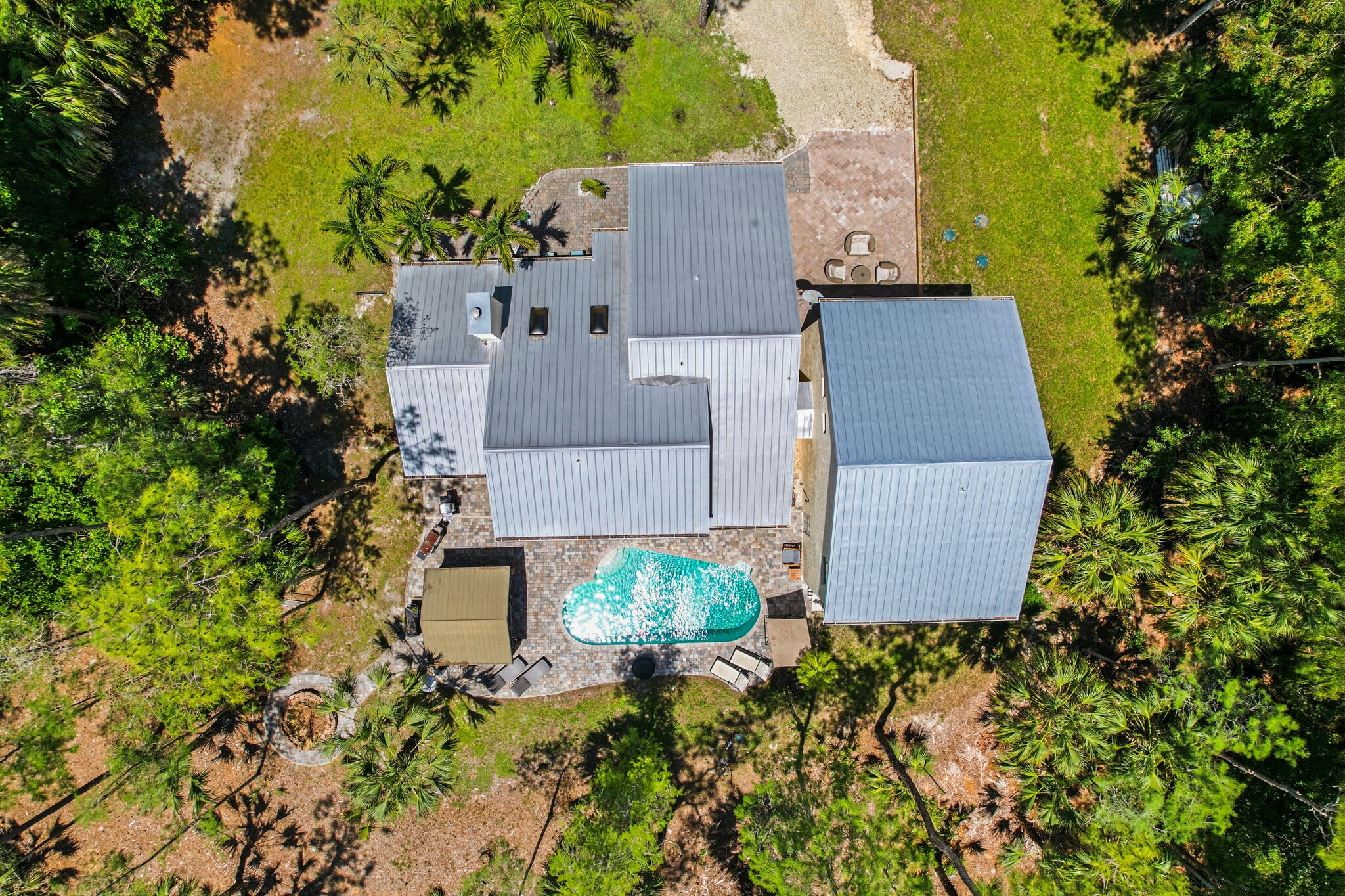 4120 3rd Ave NW, Naples, FL for sale Primary Photo- Image 1 of 136