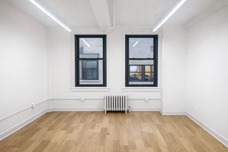 37 W 39th St, New York, NY for lease Interior Photo- Image 2 of 2