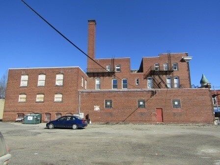 201 W Spring St, Titusville, PA à vendre - Photo du bâtiment - Image 2 de 8