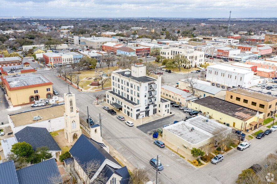 217 S River St, Seguin, TX for lease - Aerial - Image 2 of 23