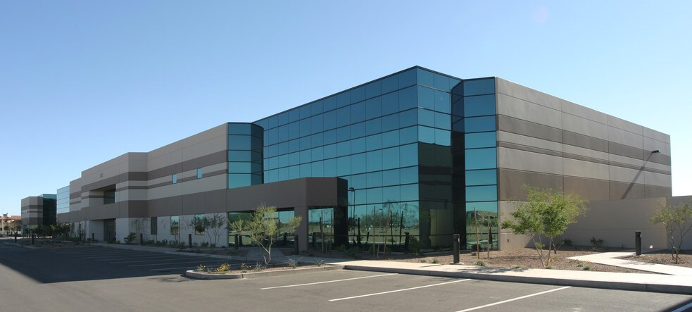 2535 W Fairview St, Chandler, AZ à louer - Photo du bâtiment - Image 1 de 6