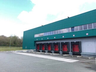 Plus de détails pour 5 Rue De La Fontaine Des Bries, Moussy-le-Neuf - Bureau, Industriel à louer