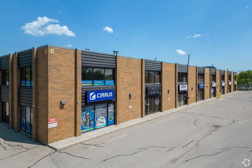 Unit 11 1916b 30 NE ave, Calgary, AB for lease - Primary Photo - Image 1 of 4