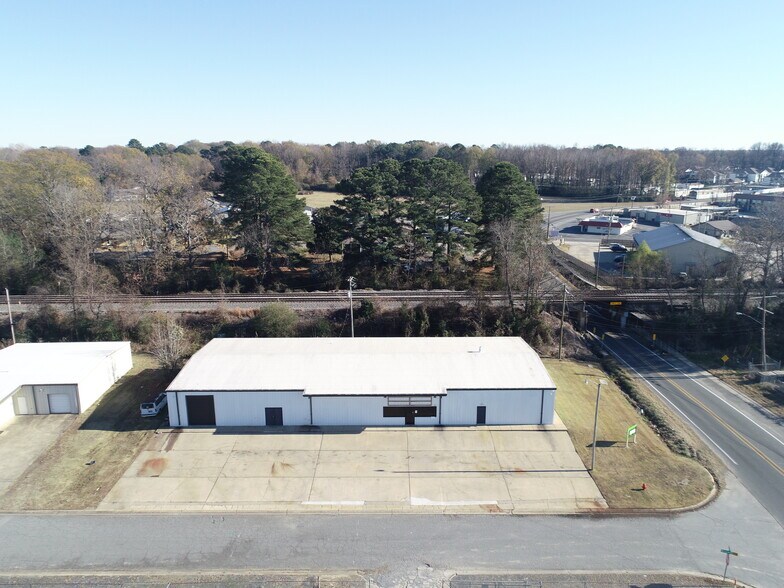801 Sandalwood Dr, Jacksonville, AR à vendre - Photo du bâtiment - Image 2 de 9