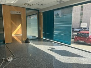 Bureau/Commerce de détail dans Sant Andreu de la Barca, Barcelona à louer Photo intérieure- Image 2 de 11