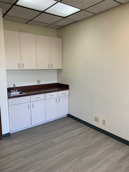255 E Osborn Rd, Phoenix, AZ à louer - Photo intérieure - Image 3 de 13