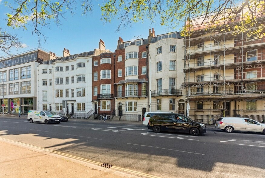 69 Grand Para, Brighton à vendre - Photo du bâtiment - Image 2 de 25
