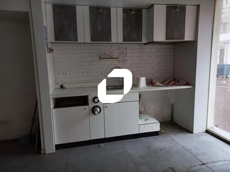 Retail in Lille for sale - Interior Photo - Image 2 of 5