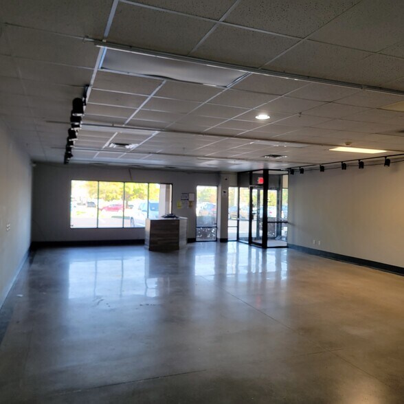 101 W Washington Center Rd, Fort Wayne, IN à vendre - Photo du bâtiment - Image 2 de 23