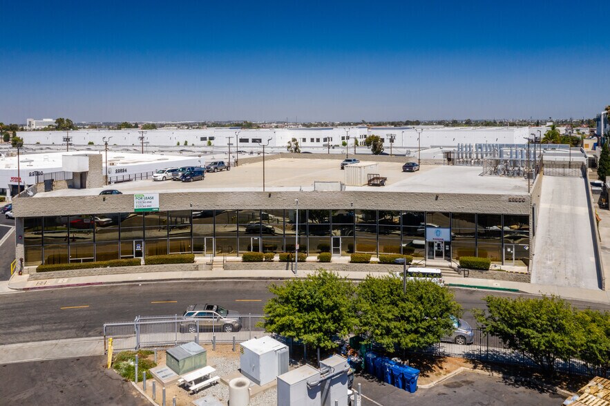 22932 Lockness Ave, Torrance, CA à louer - Photo du bâtiment - Image 3 de 11