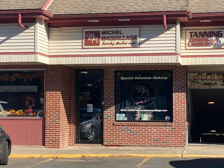 1376-1418 Hopmeadow St, Simsbury, CT à louer - Photo du bâtiment - Image 3 de 8