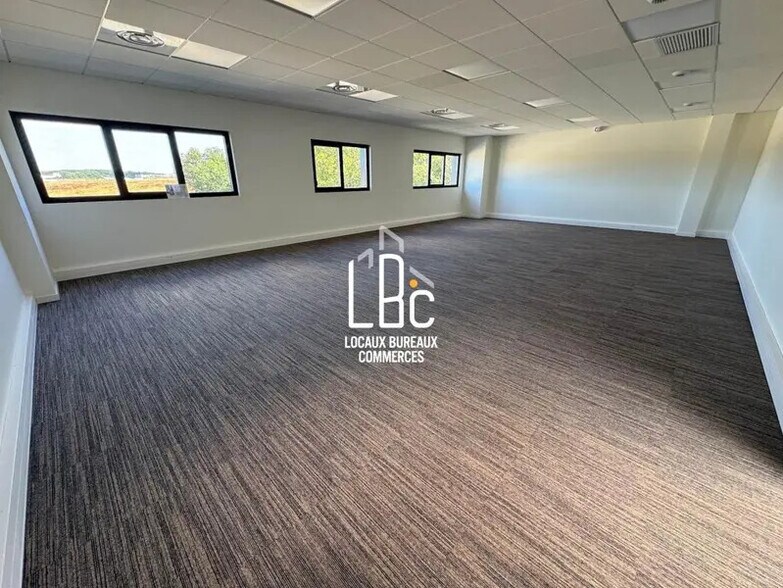 Flex dans Bouguenais à louer - Photo du bâtiment - Image 3 de 30