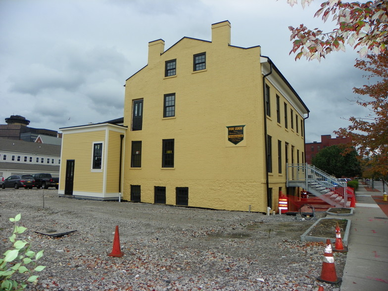 30-32 N Washington St, Rochester, NY for sale - Building Photo - Image 3 of 9