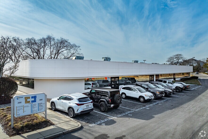 3505 Veterans Memorial Hwy, Ronkonkoma, NY à vendre - Photo du bâtiment - Image 3 de 6