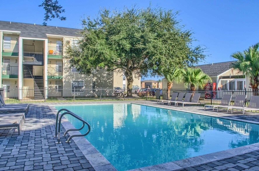 6881 Parc Brittany Blvd, New Orleans, LA à vendre - Photo du bâtiment - Image 3 de 4