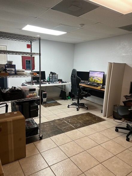 575 7th St, Beaumont, TX for sale - Building Photo - Image 2 of 15