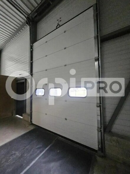 Retail in Cormontreuil for lease - Building Photo - Image 3 of 4