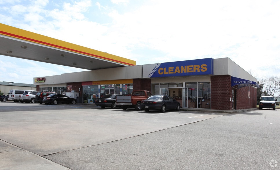 5110 Browns Bridge Rd, Cumming, GA à louer - Photo du bâtiment - Image 2 de 2