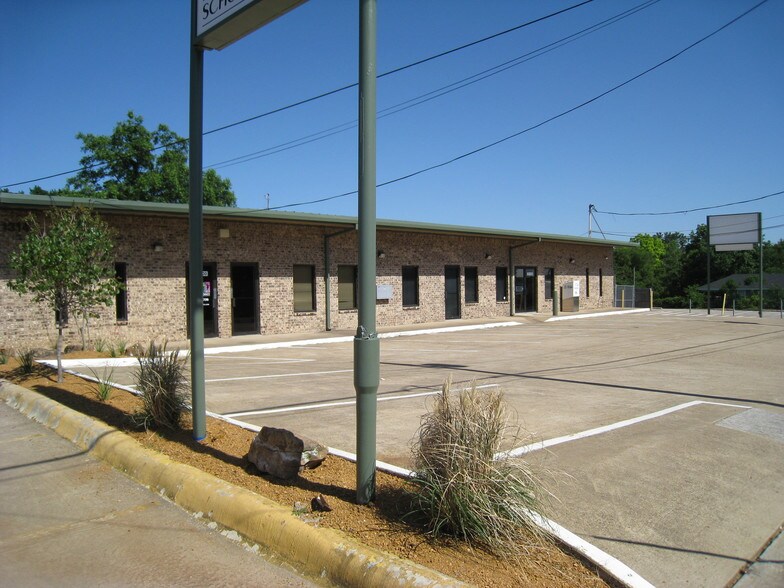 1314 S Main St, Duncanville, TX à louer - Photo du bâtiment - Image 3 de 3