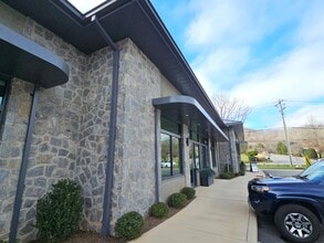 1874 Brevard Rd, Arden, NC à louer Photo intérieure- Image 2 de 3