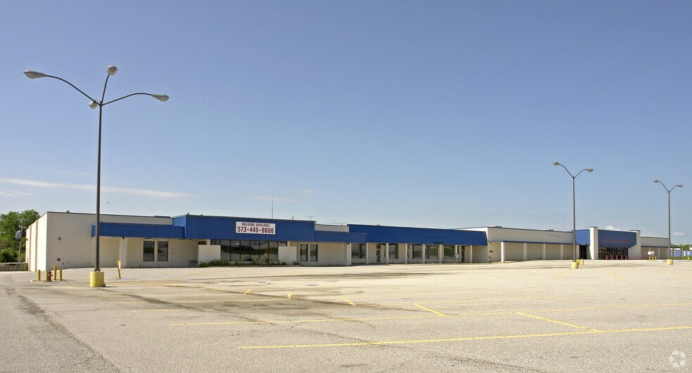 15190 Veterans Memorial Pky, Wentzville, MO for lease - Primary Photo - Image 1 of 4