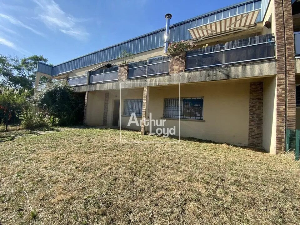 Office in Cesson for lease Building Photo- Image 1 of 6