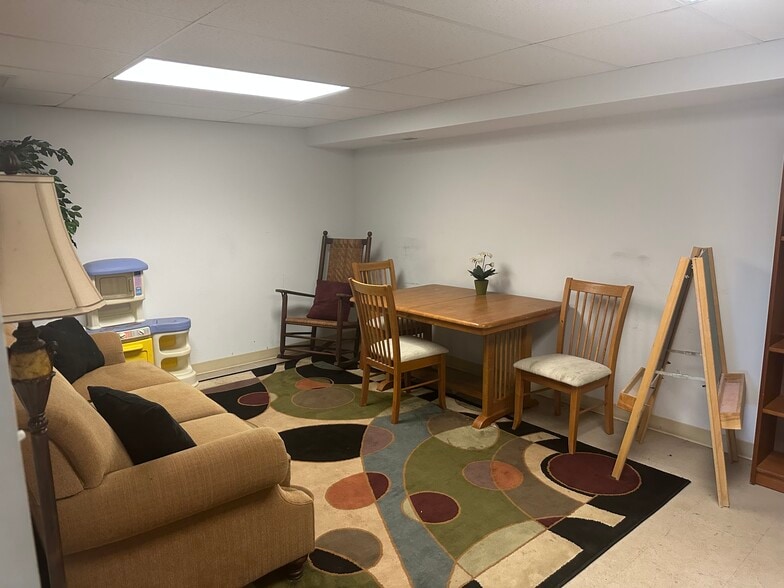 972 S NC 16 Business Hwy, Stanley, NC for lease - Building Photo - Image 3 of 6