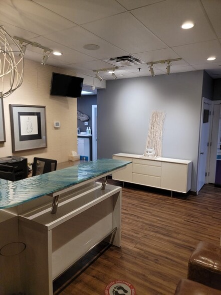 14885 60 Av, Surrey, BC for sale - Building Photo - Image 2 of 5