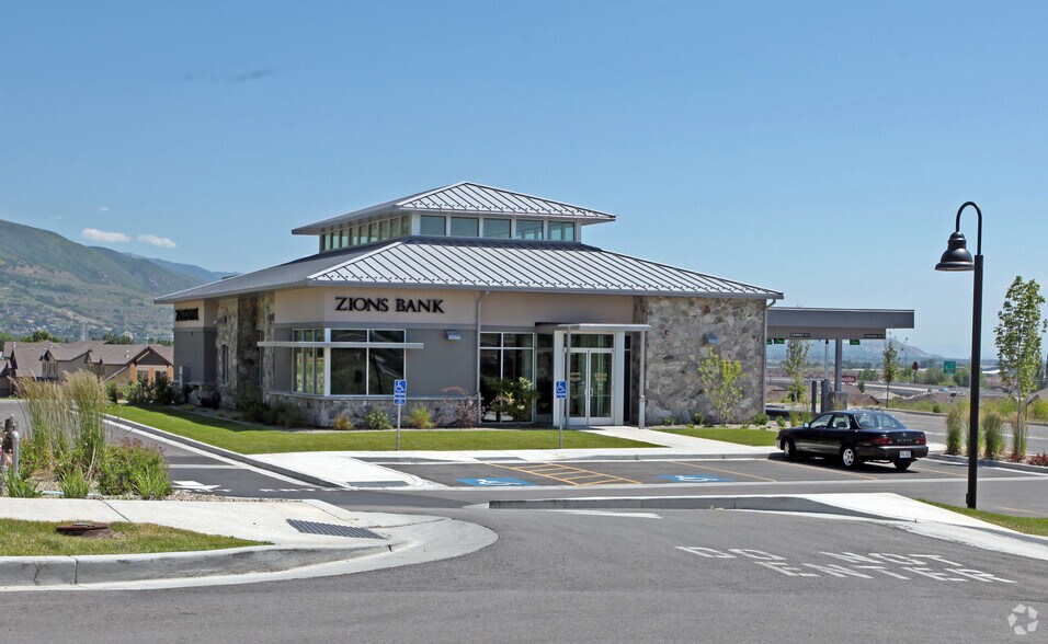 1663 N Main St, Farmington, UT à vendre - Photo principale - Image 1 de 2