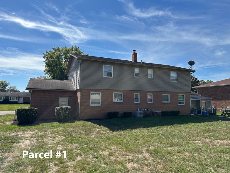 1543 Clearbrook Rd NW, Massillon, OH for sale - Building Photo - Image 3 of 33