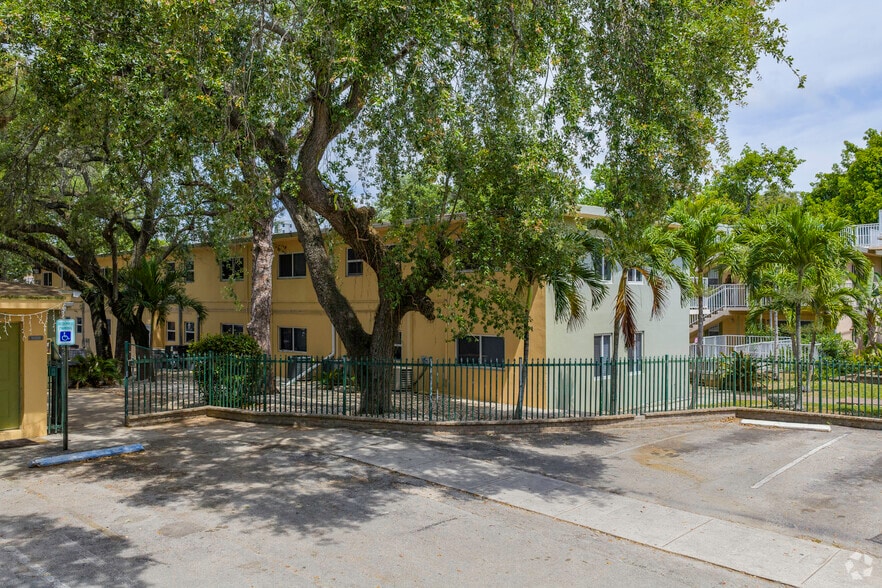 5601 NW 1st Ave, Miami, FL for sale - Building Photo - Image 3 of 4