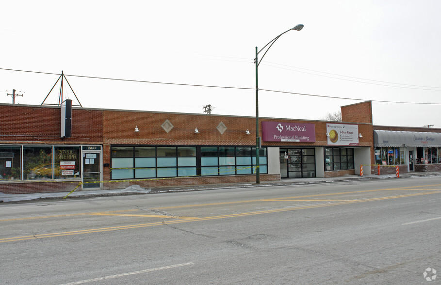 6187 S Archer Ave, Chicago, IL for lease - Building Photo - Image 2 of 25