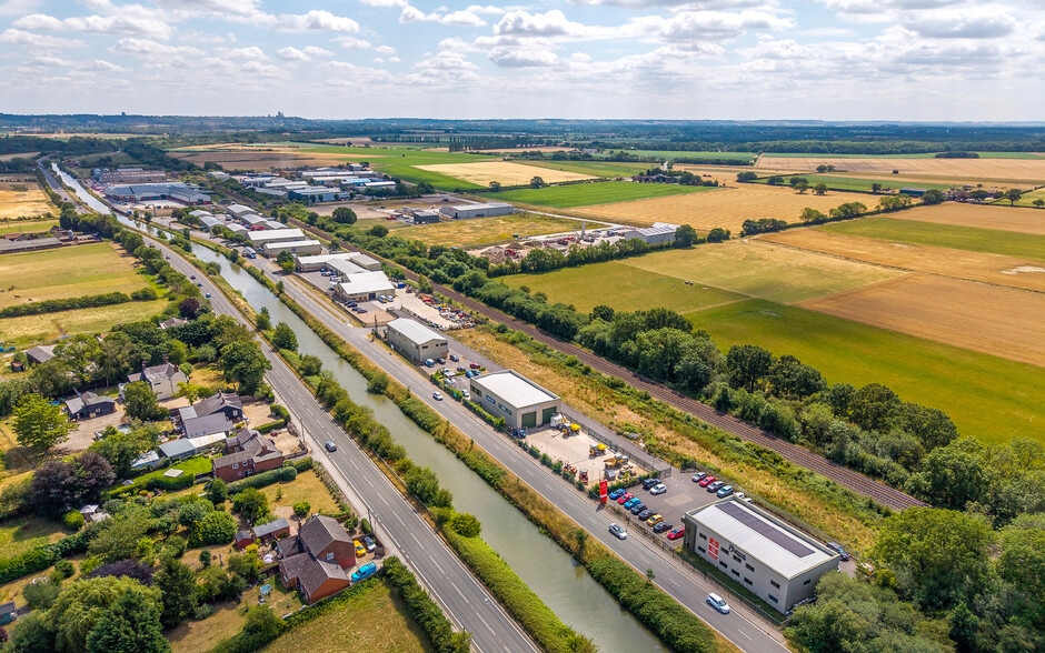 Skellingthorpe Rd, Saxilby à vendre - Photo du bâtiment - Image 2 de 8
