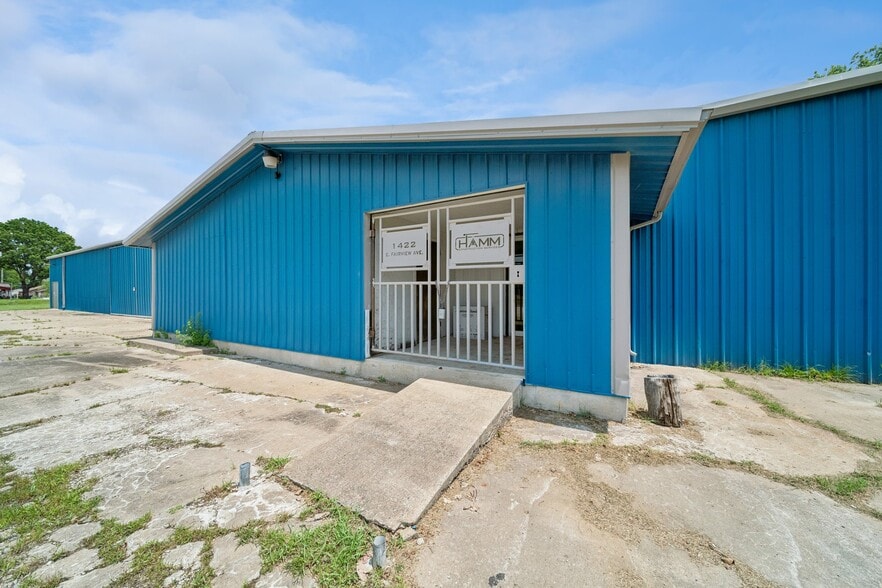 1422 E Fairview Ave, Nowata, OK for sale - Building Photo - Image 3 of 32