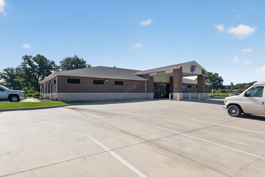 805 Trinity Dr, Hope, AR for sale - Building Photo - Image 3 of 5
