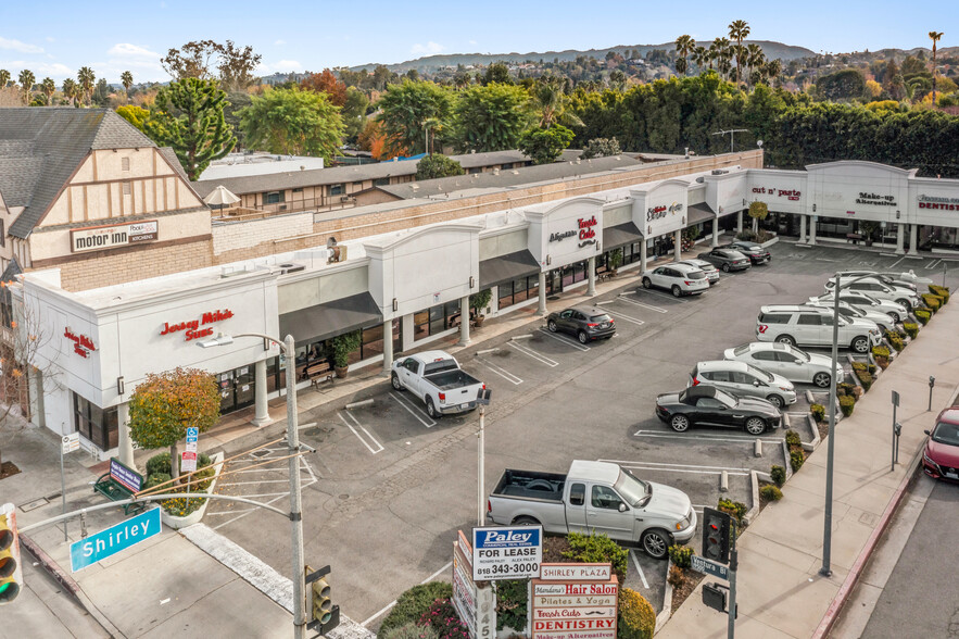 19458 Ventura Blvd, Tarzana, CA à louer - Photo du bâtiment - Image 2 de 6