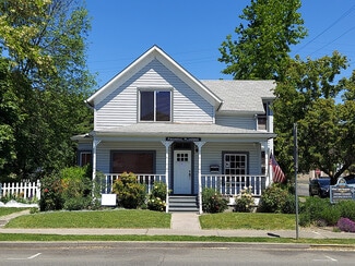 Plus de détails pour 204 NW E St, Grants Pass, OR - Bureau à vendre