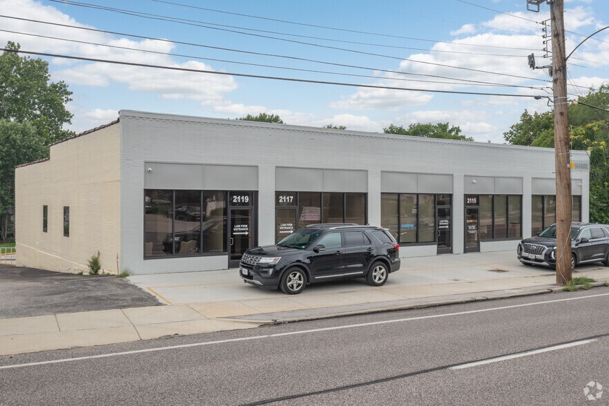 2115-2119 S Big Bend Blvd, Saint Louis, MO à vendre - Photo du bâtiment - Image 3 de 9
