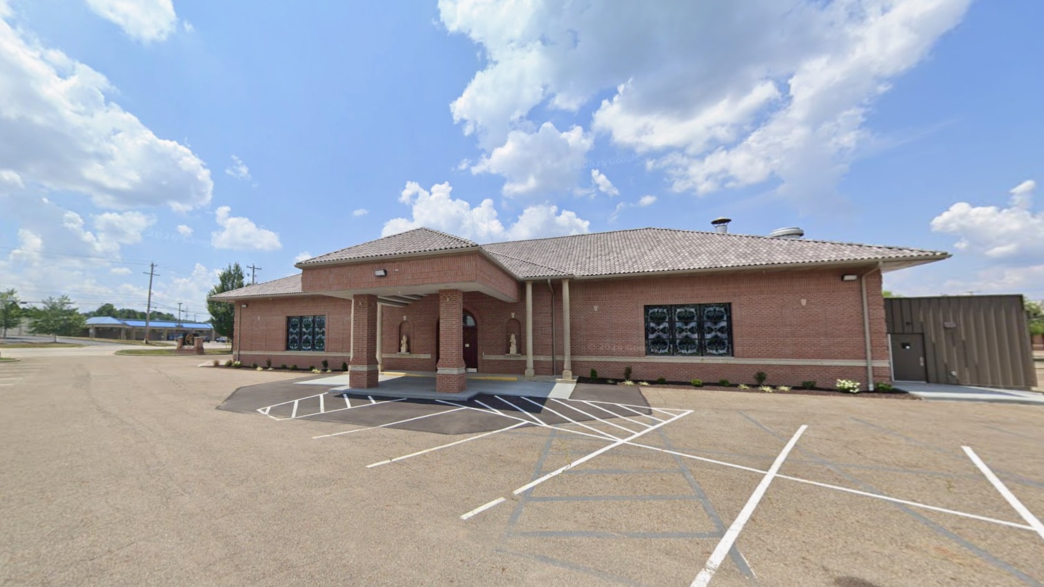 4715 Hills and Dales Rd NW, Canton, OH for sale Building Photo- Image 1 of 15