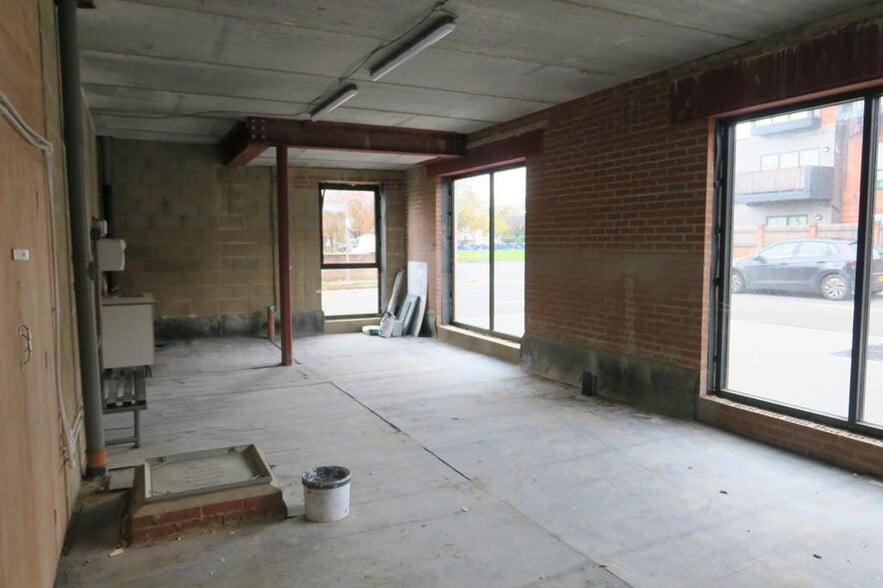 40 Station Approach, Ruislip à vendre - Photo du bâtiment - Image 2 de 5