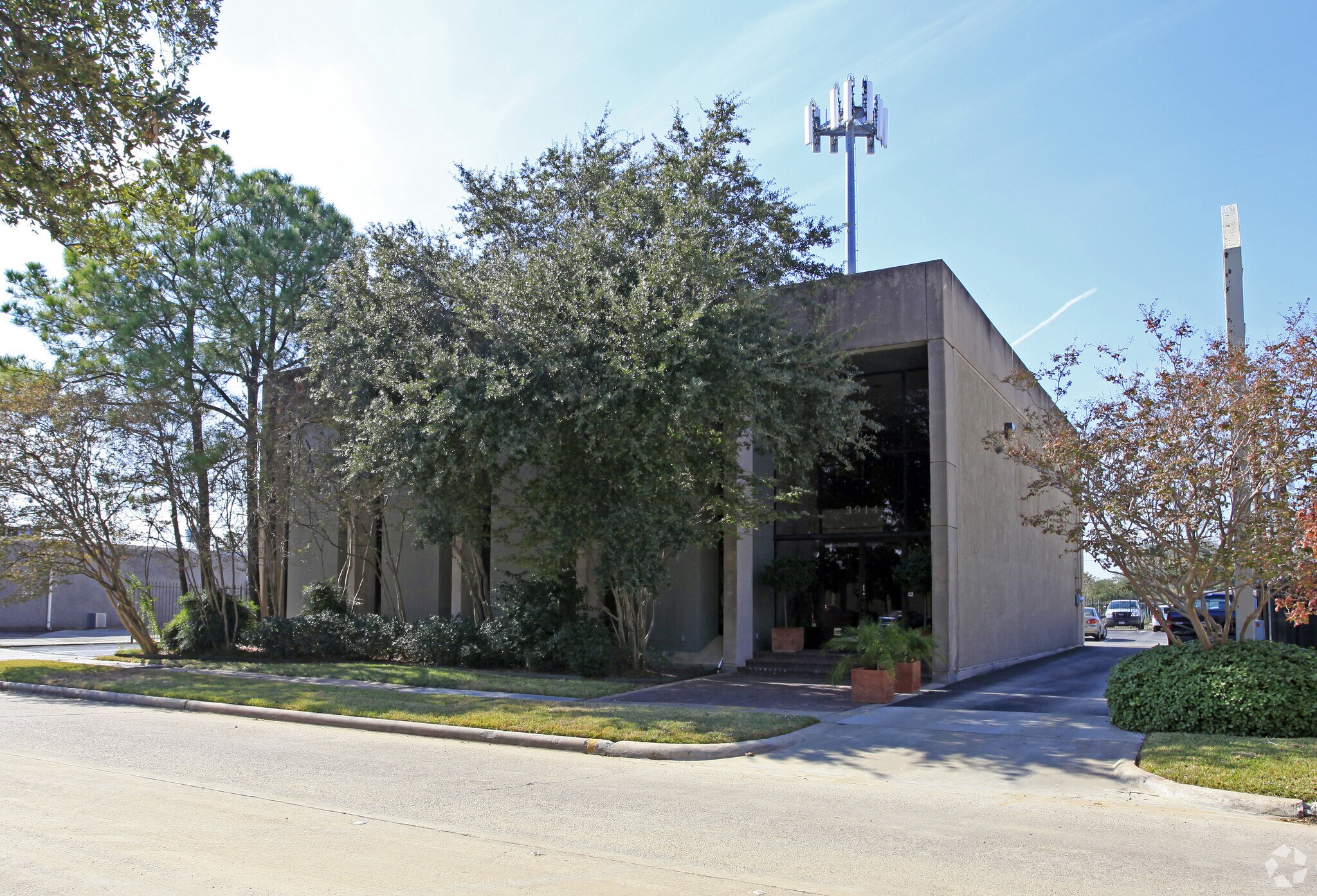 3914 Fairhill Dr, Houston, TX à vendre Photo principale- Image 1 de 1