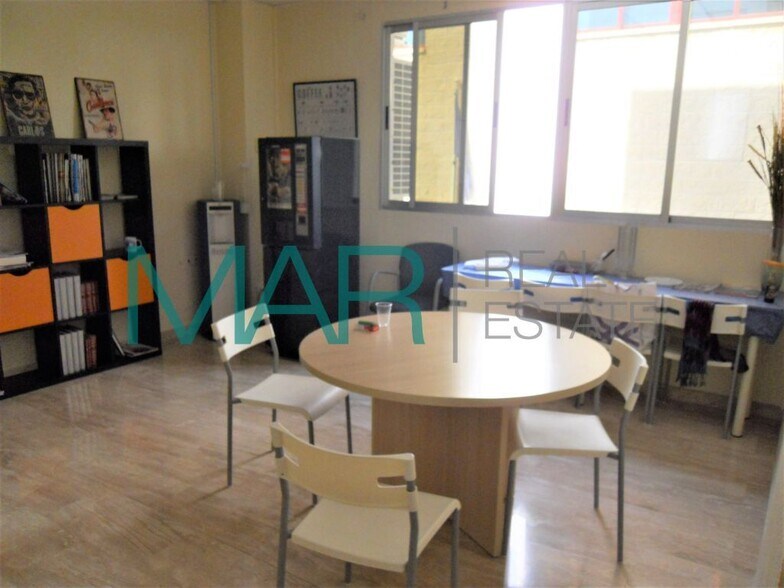 Bureau dans Elche, Alicante à louer - Photo intérieure - Image 2 de 11
