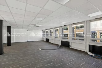 32 Rue De Ponthieu, Paris for lease Interior Photo- Image 1 of 14