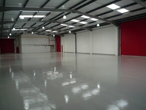 Deadbrook Ln, Aldershot for lease Interior Photo- Image 2 of 4