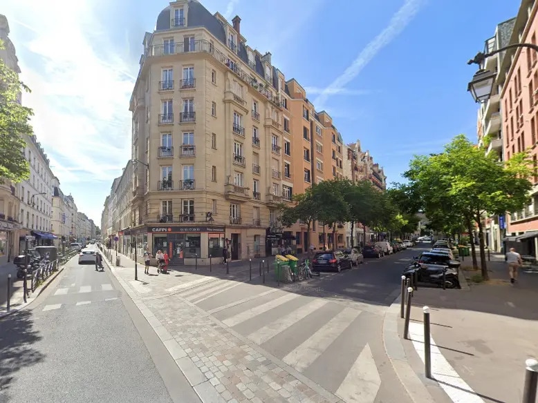 Retail in Paris for lease - Building Photo - Image 2 of 4