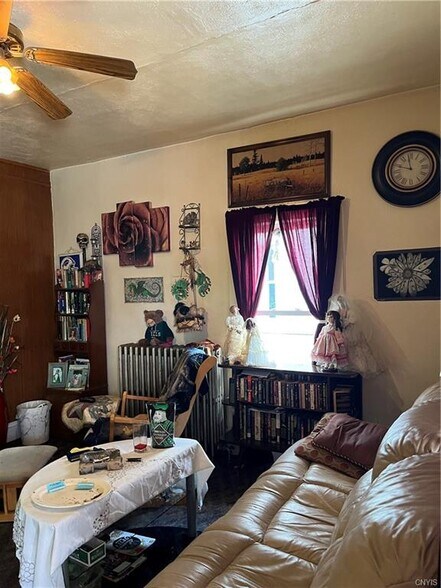 16 South Ave, Cortland, NY à vendre - Photo du bâtiment - Image 3 de 6