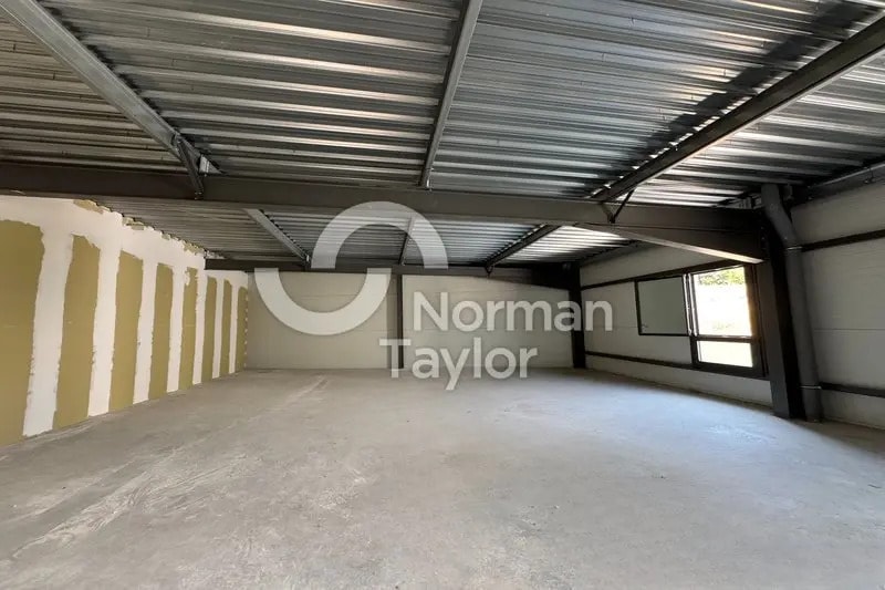 Flex in Montpellier for lease - Interior Photo - Image 3 of 20