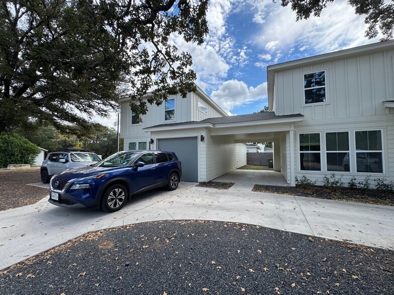 309 E Pecan St, Burnet, TX à vendre - Photo du bâtiment - Image 3 de 4