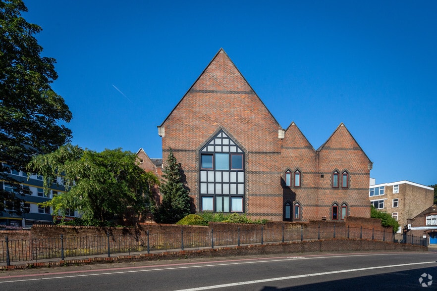 40 Upper George St, Luton à louer - Photo du bâtiment - Image 2 de 6