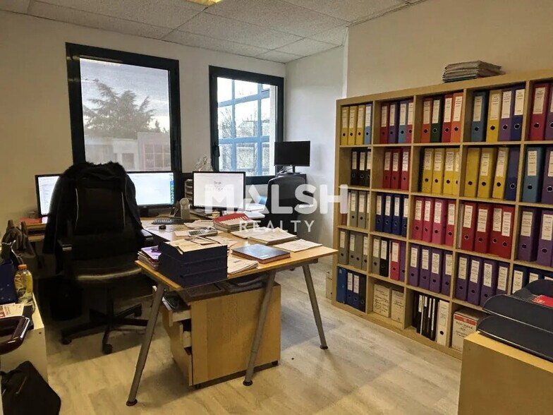 Bureau dans Saint-Genis-Laval à vendre - Photo intérieure - Image 3 de 8